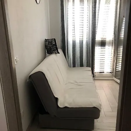 דירה Gradac